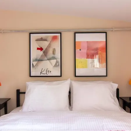 Chic Compact 1br Flat W Private Terrace דירה איסטמבול